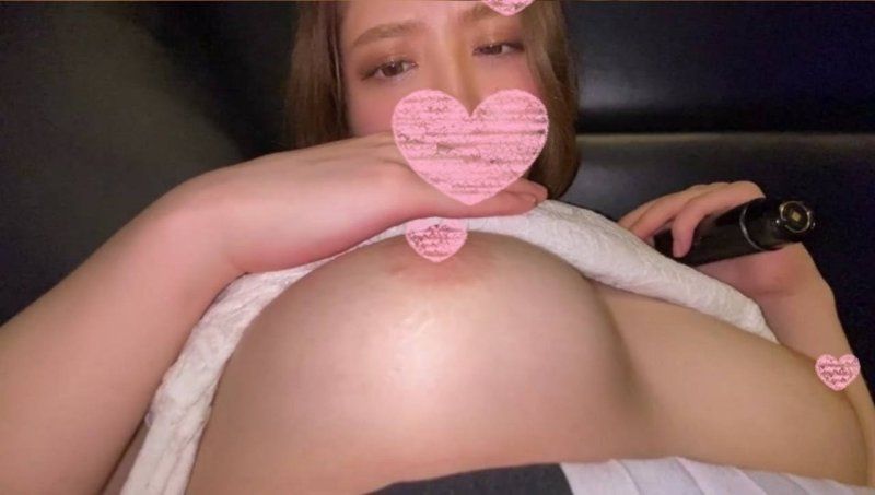【廢版】白皙H罩杯爆乳美女與心跳加速的卡拉OK包廂秘密性愛❤️沉溺於密室的臨場感與背德感,禁忌的時刻❤️